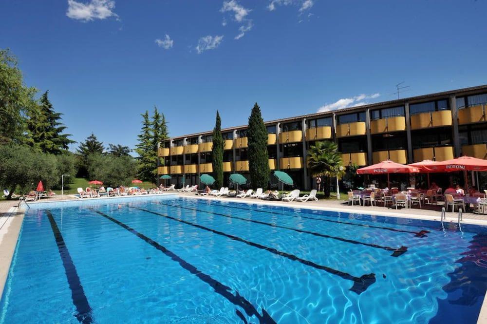 Palme & Hotel Garda (Verona)